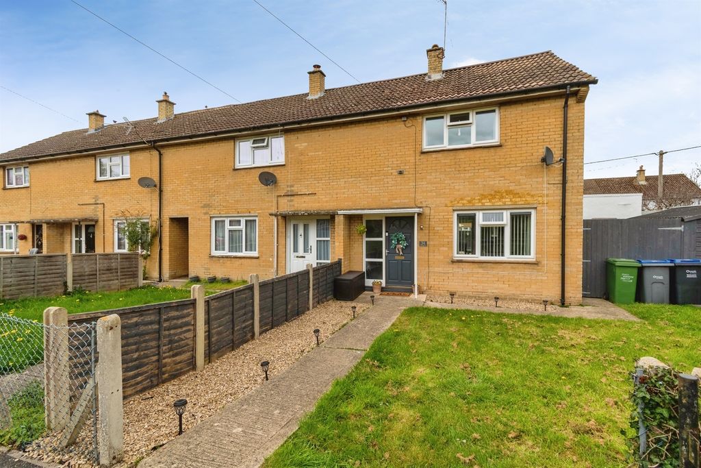 Property photo 2 of 18