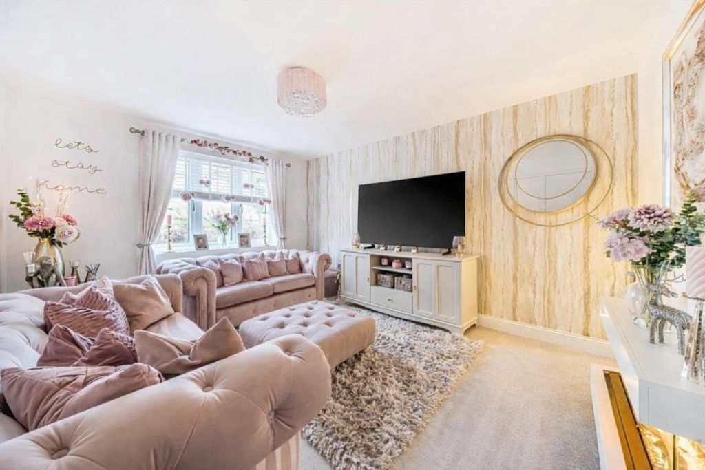 Property photo 2 of 28 A525Ac97-3D7D-4Cfc-8493-Baadb0F933Af.Jpeg