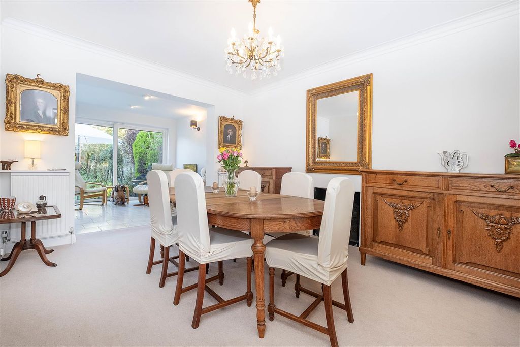 Property photo 3 of 32 33-Ember-Gardens-0032 Copy.Jpg