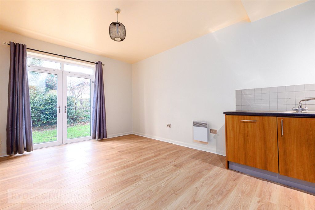 Property photo 3 of 16 Living Room