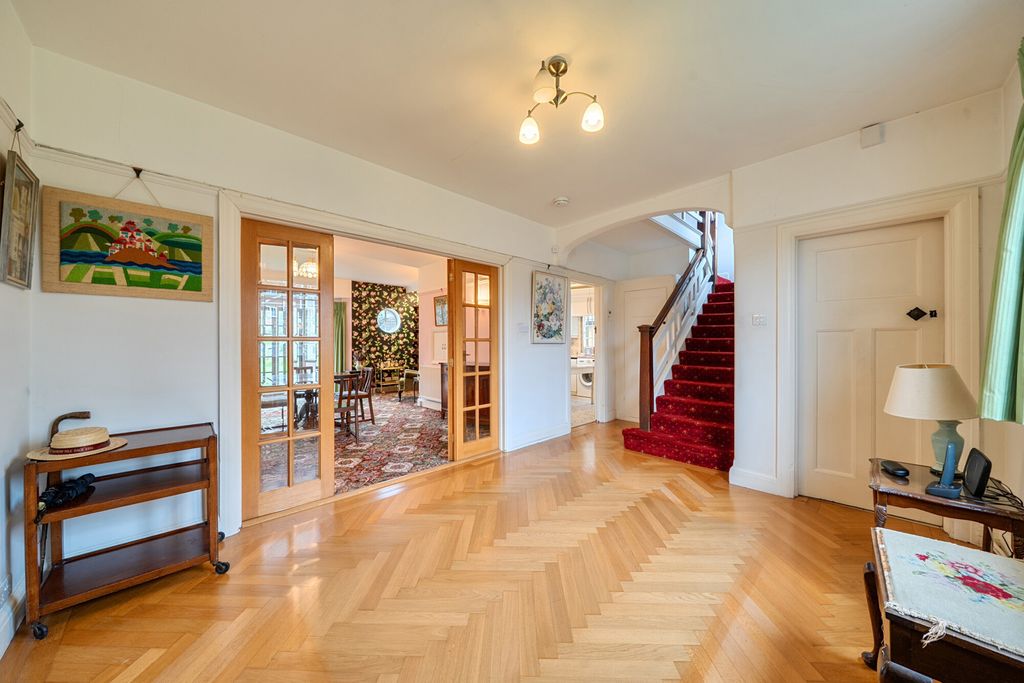 Property photo 2 of 21 1429285-12-69B935...