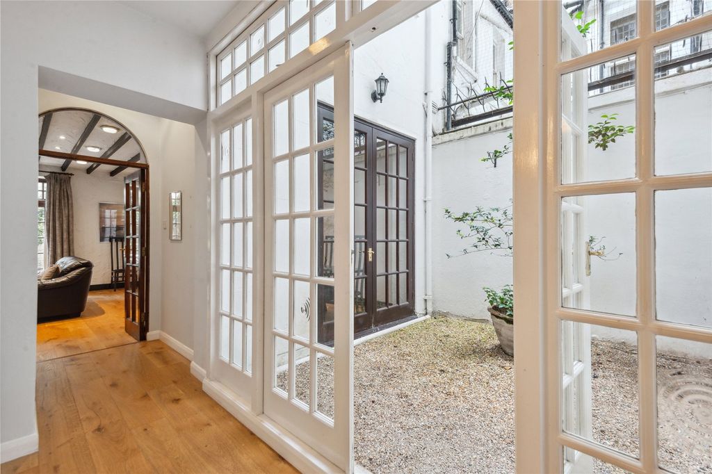 Property photo 3 of 12 A085i00000L97T8Aaj_Kof070046_17.Jpg