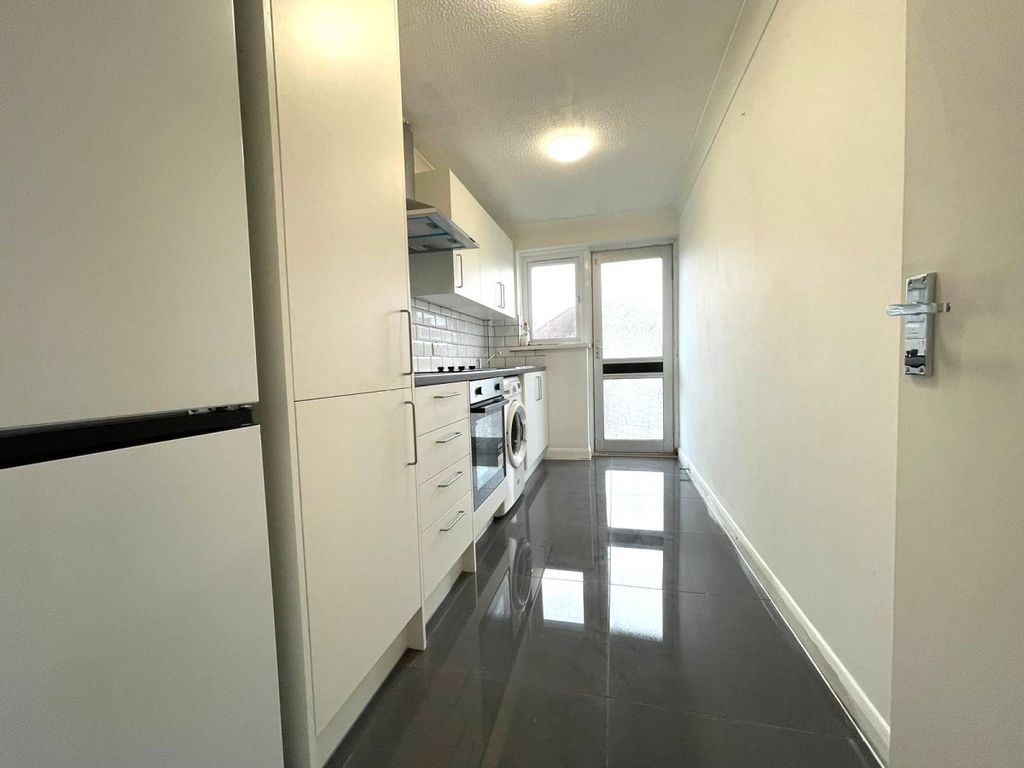 Property photo 1 of 5 One Bedroom First Floor Flat