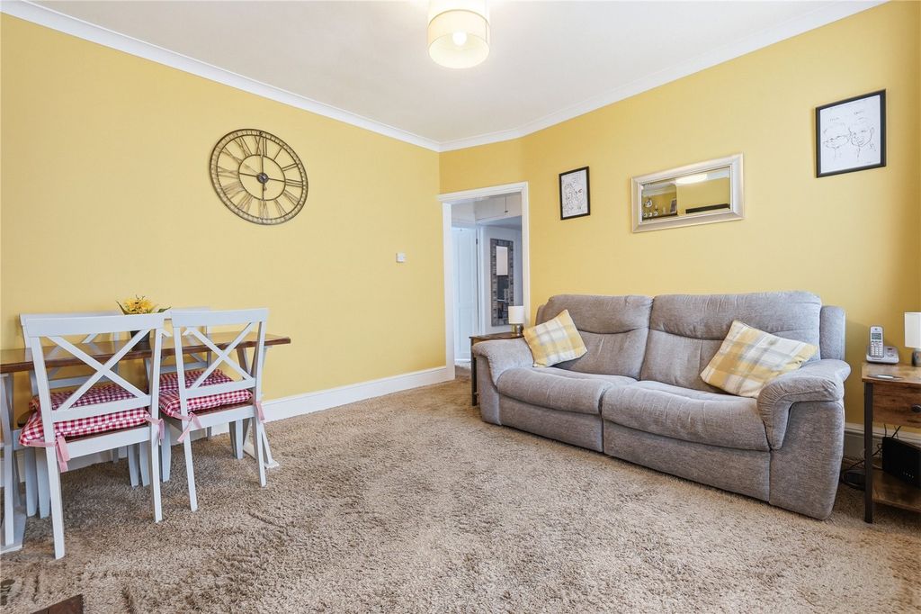 Property photo 2 of 19 Picture No. 13