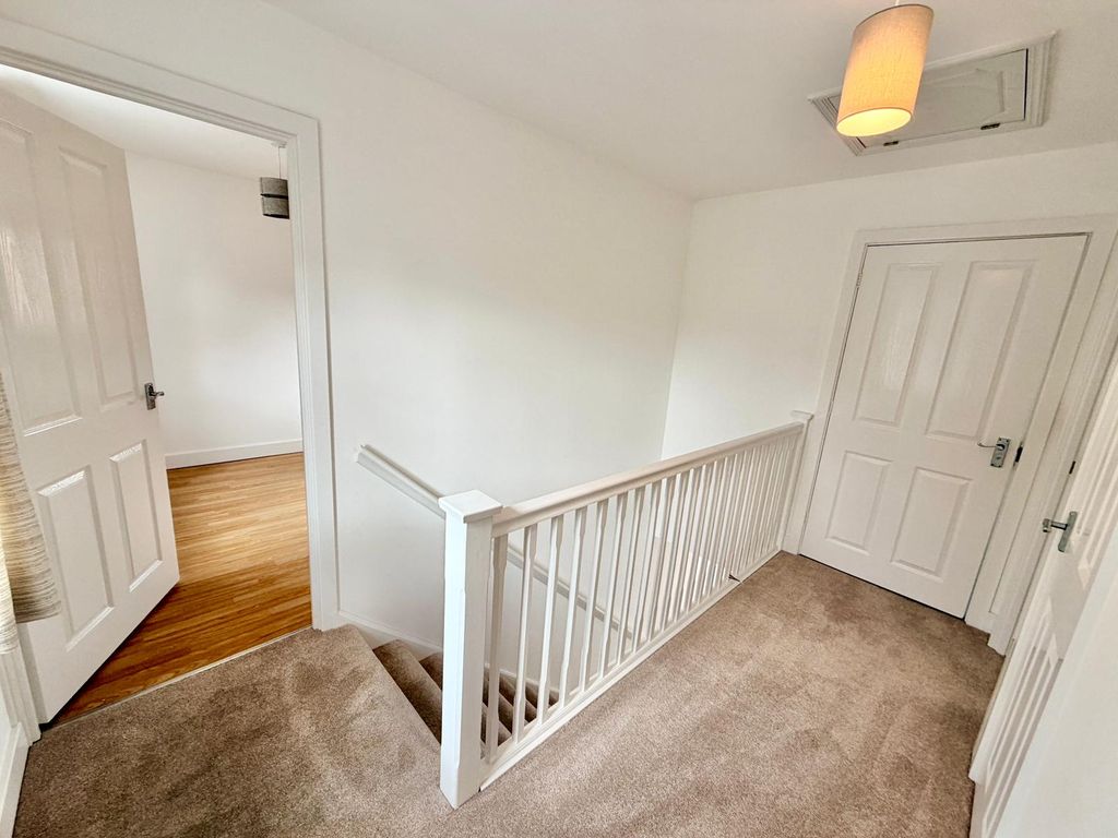 Property photo 3 of 16 Image