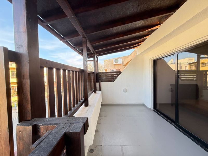 Property photo 3 of 15 Veranda