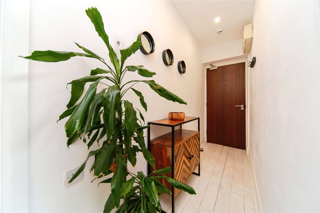 Property photo 3 of 17 Picture No. 32