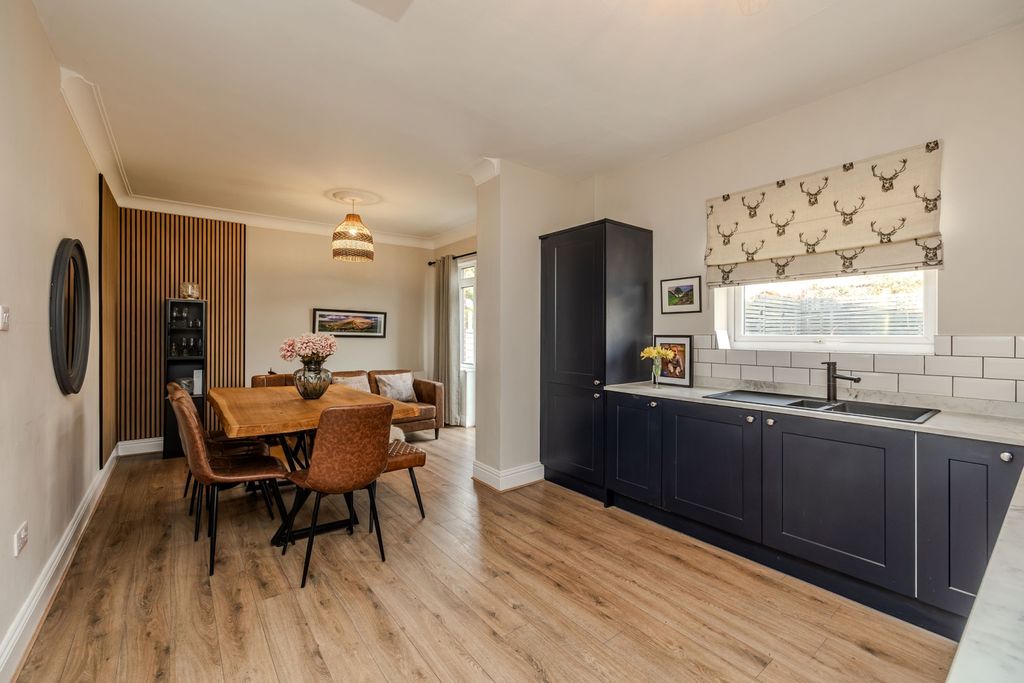 Property photo 3 of 22 C.Ki