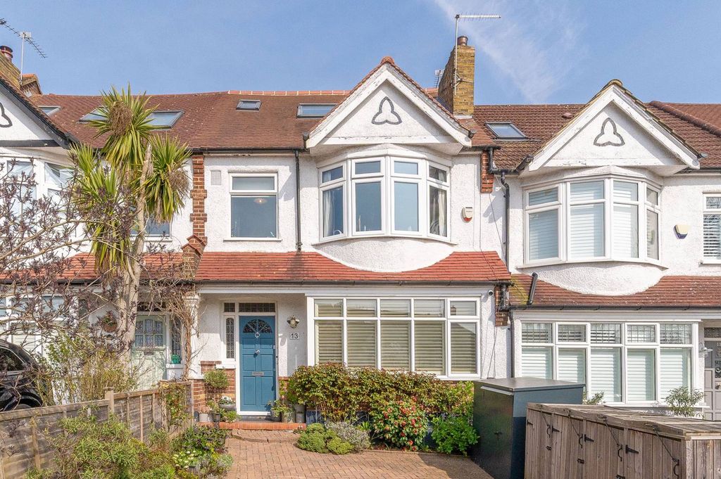 Property photo 2 of 13