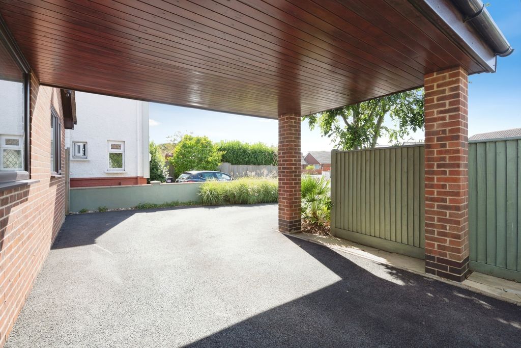 Property photo 2 of 19 Pbox-Img.Jpg
