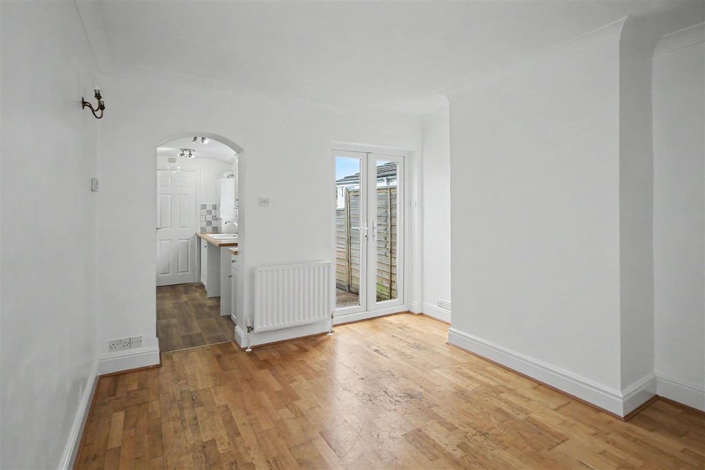 Property photo 3 of 12 Img_5946.Jpg