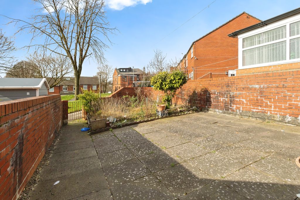 Property photo 3 of 17 Photography