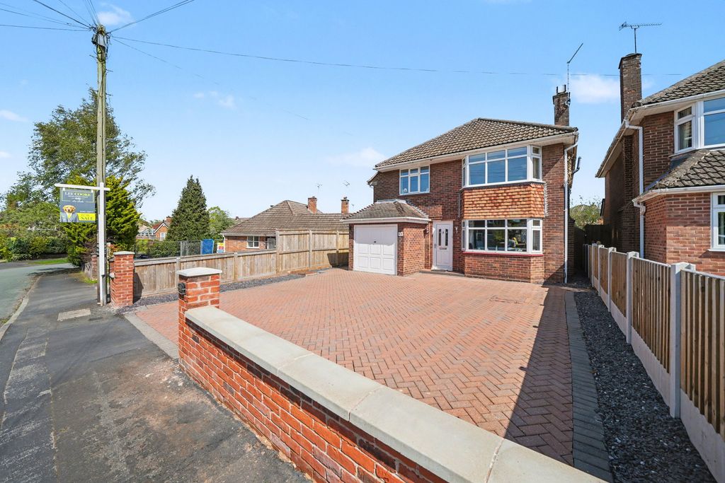 Property photo 1 of 34