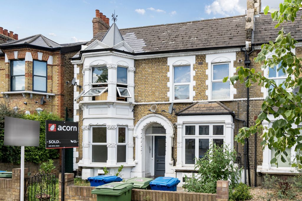 Property photo 1 of 11 1316444-1-6863Be4...