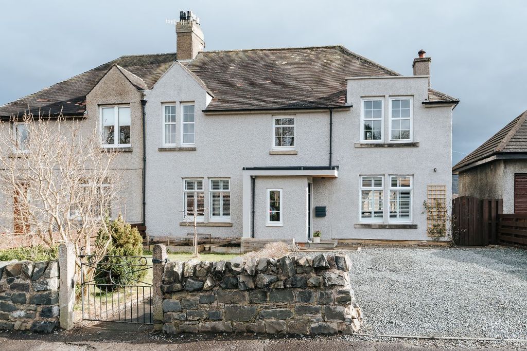 Property photo 1 of 30