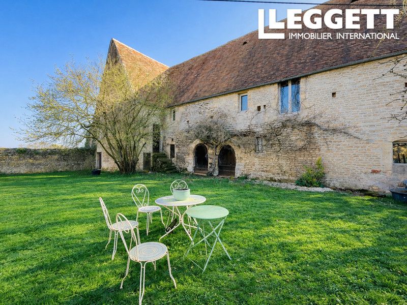 Property photo 2 of 10