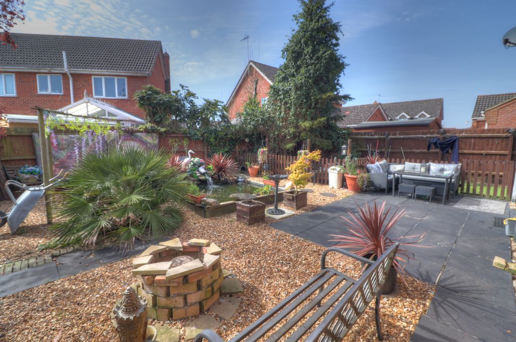 Property photo 2 of 20 Garden 2