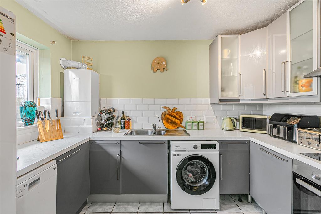 Property photo 3 of 10 19_69191.Jpg