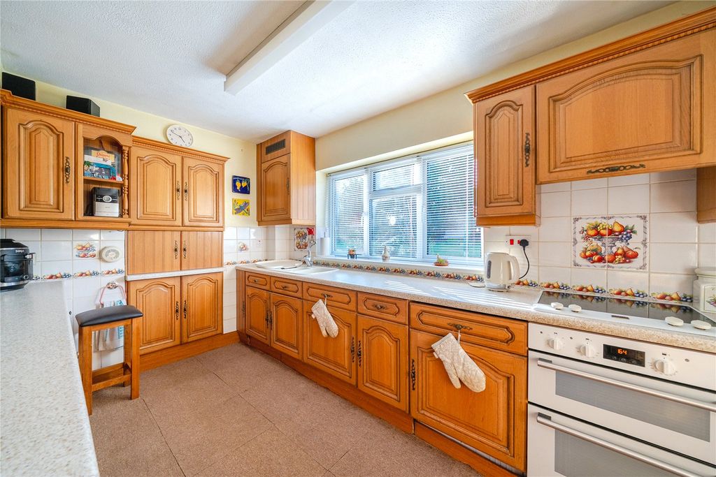 Property photo 3 of 18 Picture No. 06