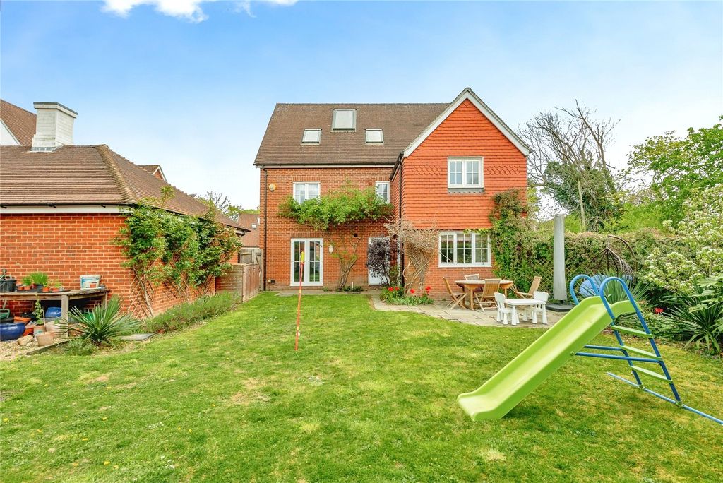 Property photo 2 of 20 Picture No. 13