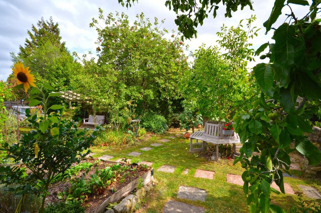 Property photo 2 of 26