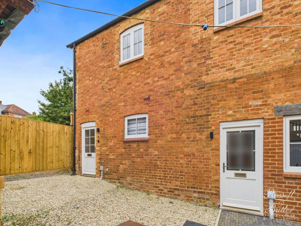 Property photo 1 of 9 Cam01995G0-Pr0351-Still015-Thumbnail-H750-70