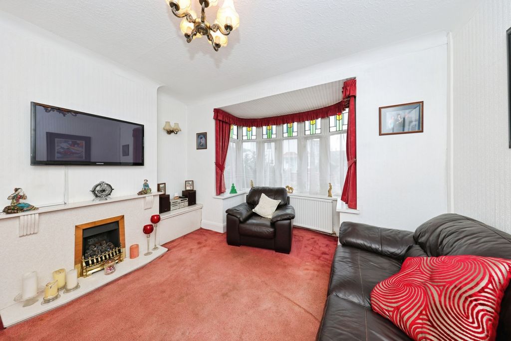 Property photo 3 of 22 Pbox-Img.Jpg