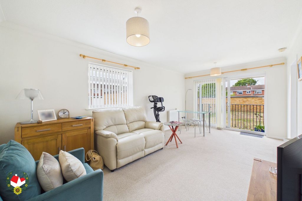 Property photo 2 of 10