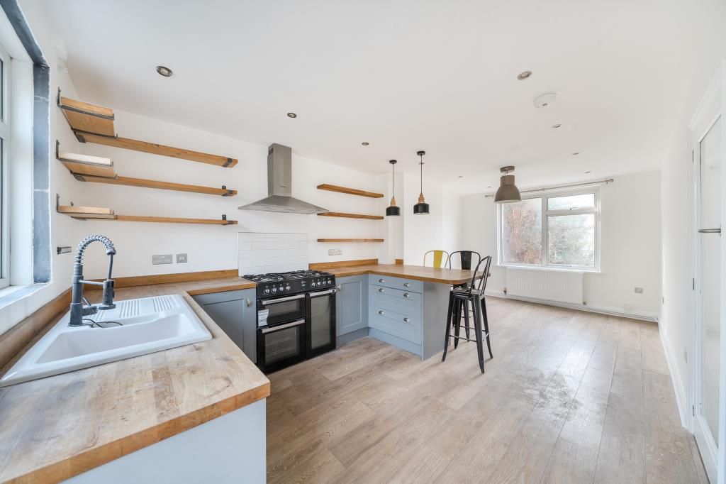 Property photo 2 of 23 Kitchen