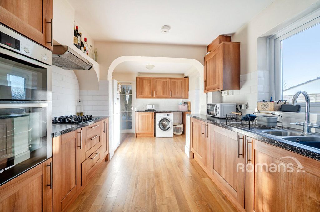 Property photo 2 of 14 Picture No. 25