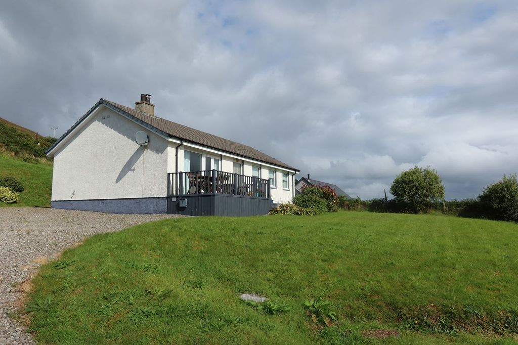 Property photo 3 of 64