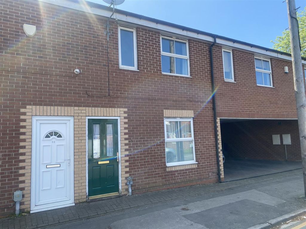 Property photo 1 of 9 Cave Street