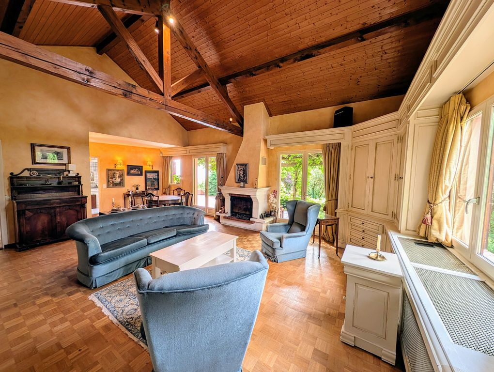 Property photo 3 of 20
