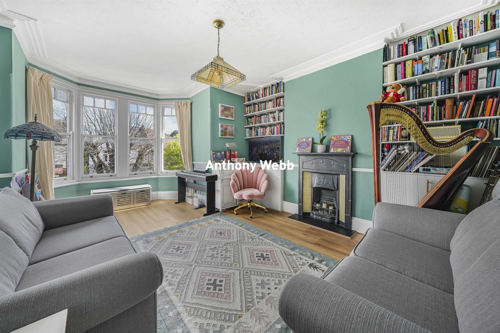 Property photo 2 of 17 Living Room