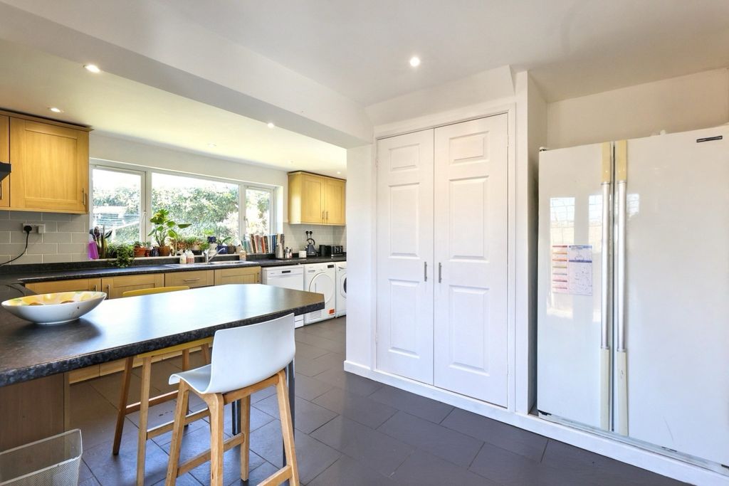 Property photo 2 of 19 Img_6028