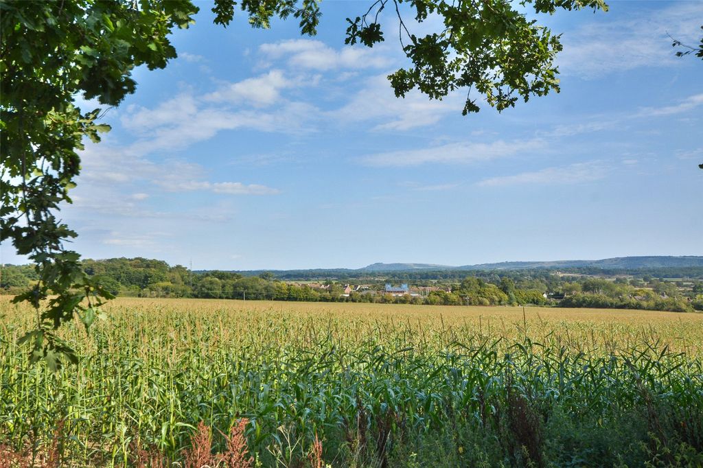 Property photo 2 of 32 Picture No. 38