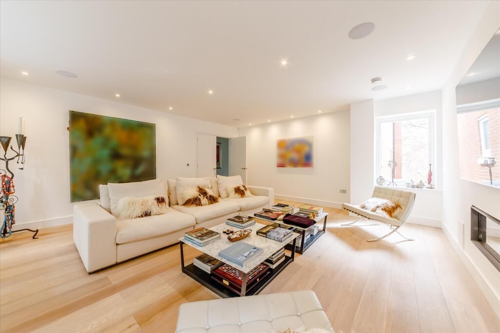 Property photo 2 of 25