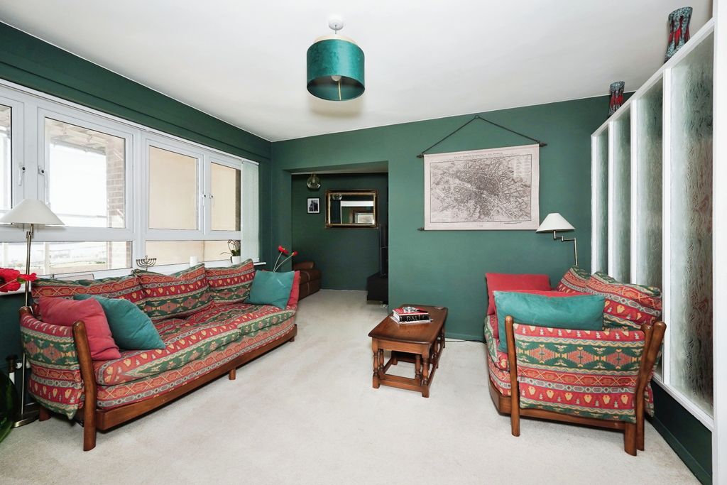 Property photo 2 of 17 Photography