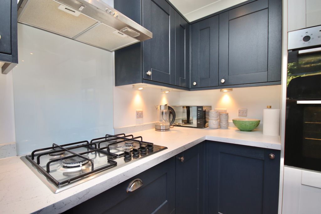 Property photo 3 of 23