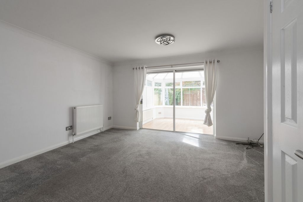 Property photo 3 of 18 Photo 8