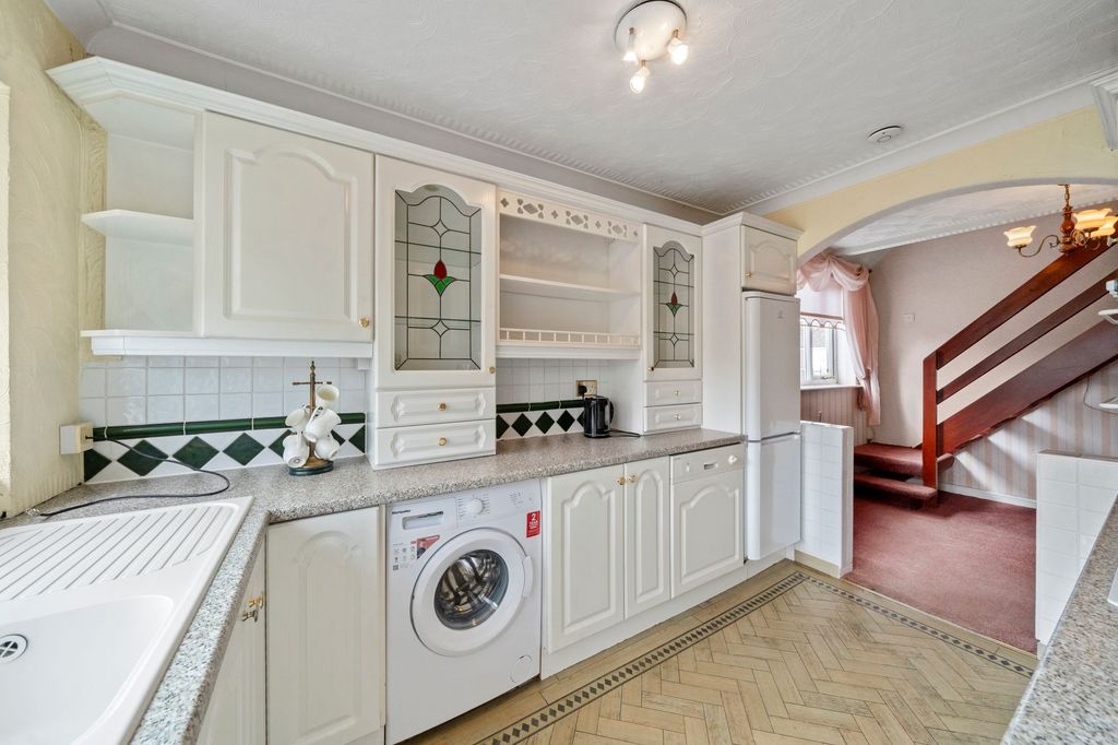 Property photo 2 of 22