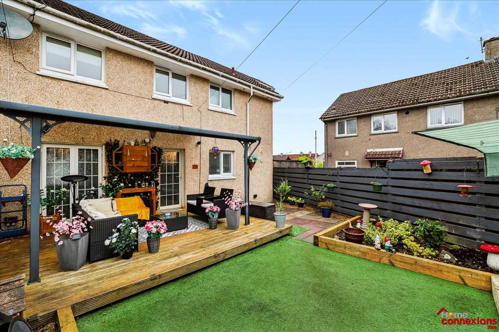 Property photo 2 of 27 Rear Garden