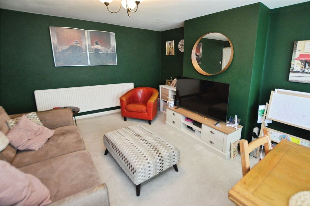 Property photo 3 of 15 Picture No. 01