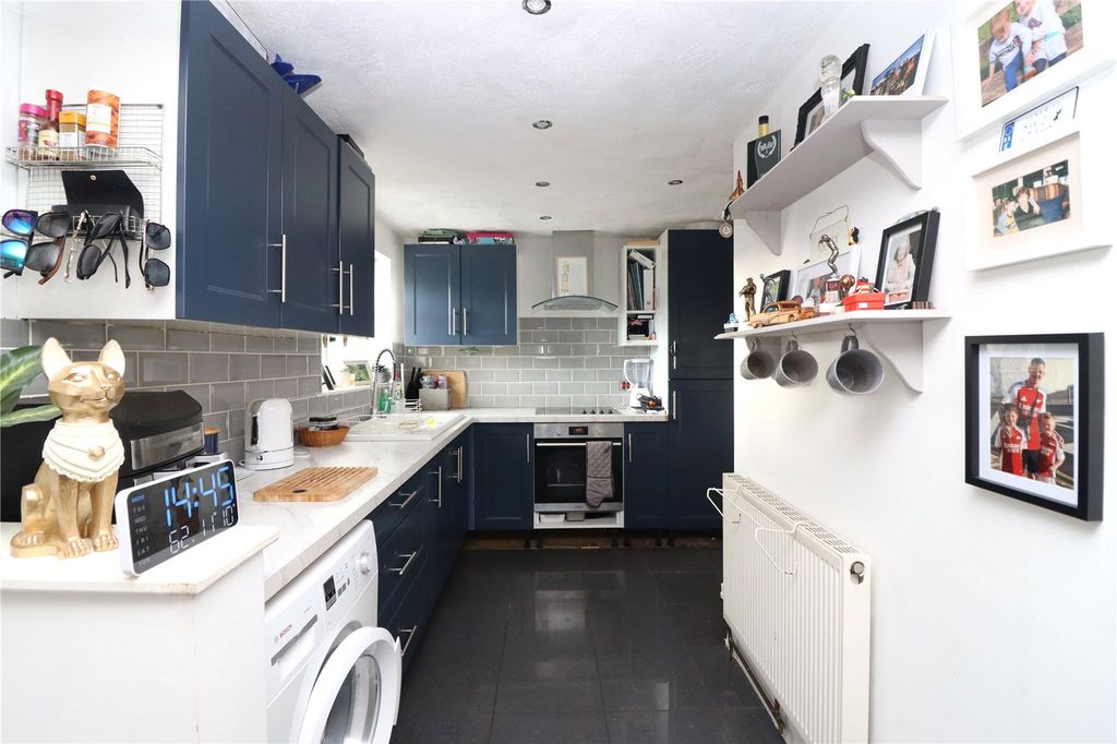 Property photo 3 of 16 Picture No. 15