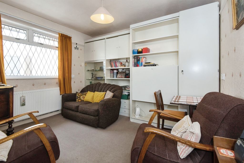 Property photo 2 of 15