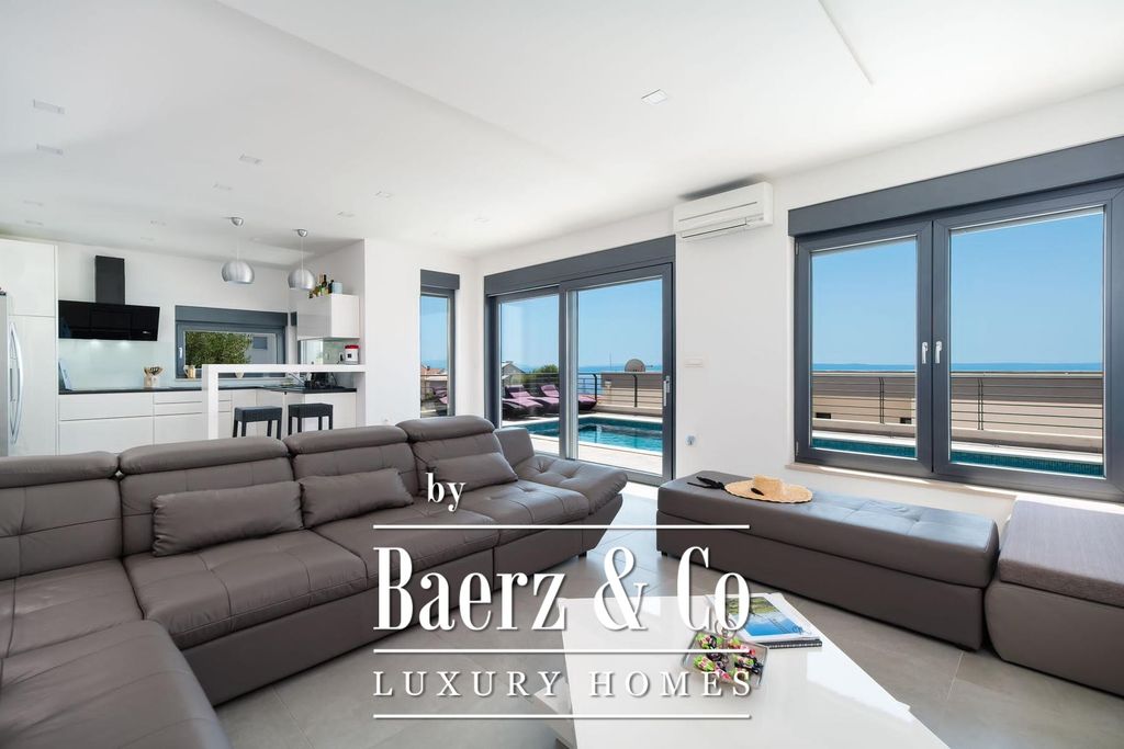 Property photo 1 of 35