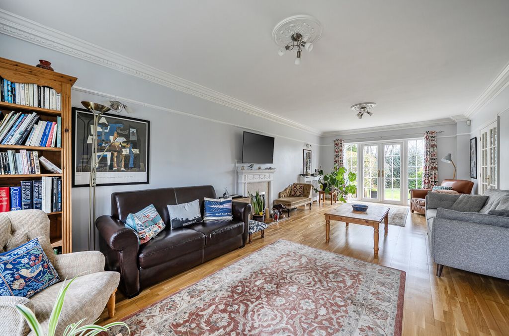 Property photo 3 of 22 1415607-16-699473...