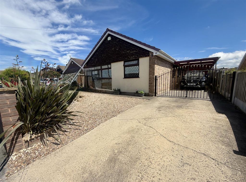 Property photo 1 of 33
