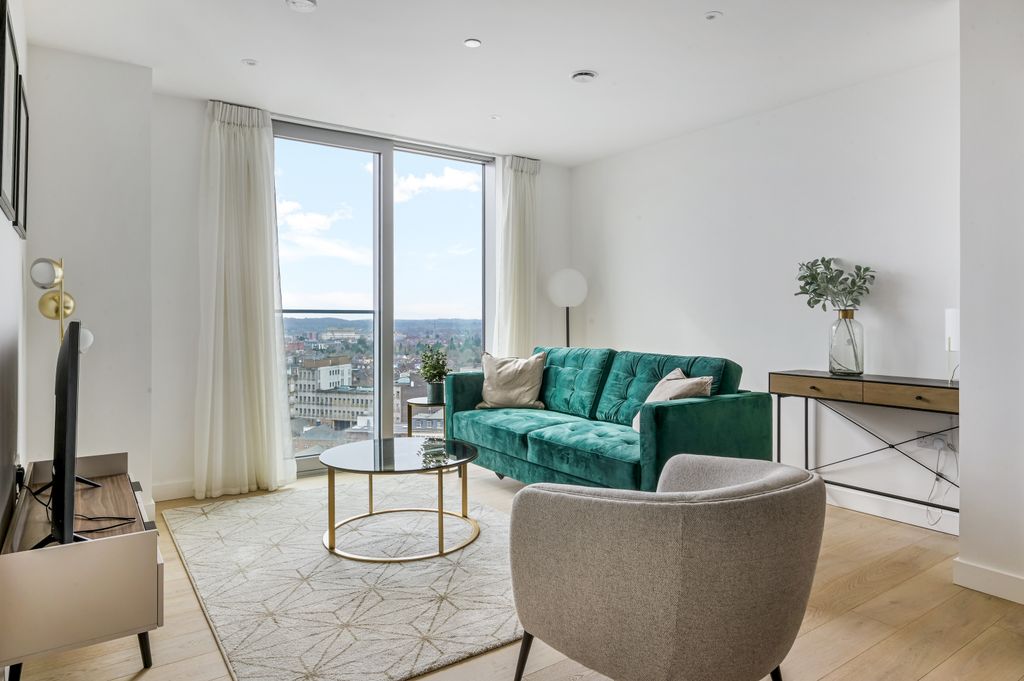 Property photo 3 of 13