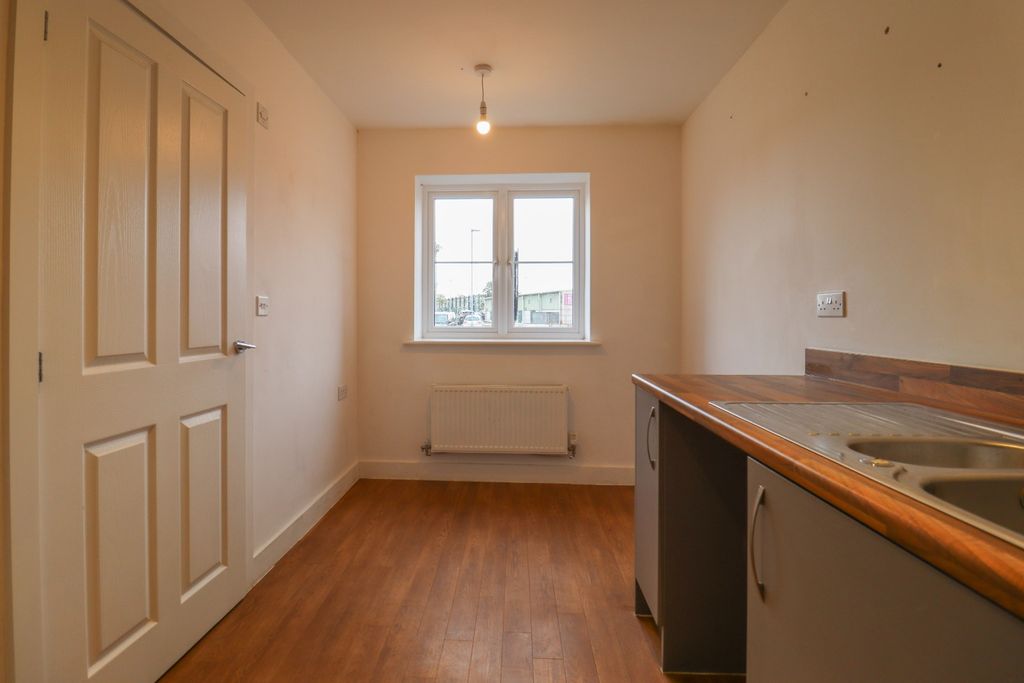 Property photo 3 of 10 4506302